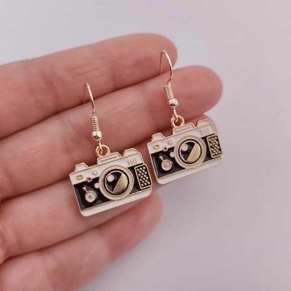 New Cartoon Enamel Sewing Machine, Camera, Teapot, Telephone Earrings - Picture 6 of 8